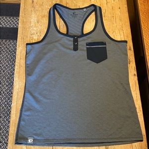 Pearl Izumi Tank Size M. EUC.